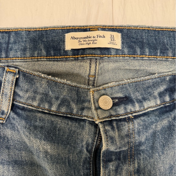 Abercrombie ‘90s Straight Ultra High Rise Jeans (Size 31) (Medium Wash) - Picture 3 of 4